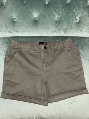 1822 Denim Women's Olive Rolled-Cuff Bermuda Shorts
